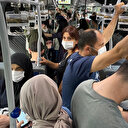 Yine aynı manzara: Metrobüs duraklarında sosyal mesafe unutuldu