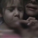 İnfial yaratan görüntüler: Küçük yeğenine canlı yayında sigara içmeye zorlayan Betül Aşçı, sosyal medyayı ayağa kaldırdı