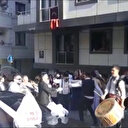 Ne sosyal mesafe ne maske: Davullu zurnalı düğün eğlencesinde koronavirüse böyle meydan okudular