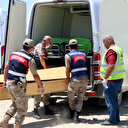Van'da aileler teknenin battığı tarihten beri haber alamadıkları yakınlarını arıyor