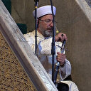 Diyanet İşleri Başkanı Erbaş hutbeyi neden kılıçla verdi?