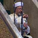 Diyanet İşleri Başkanı Erbaş hutbeyi neden kılıçla verdi?