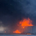 Maltepe'de hurdalıkta çıkan yangın bir saatte kontrol altına alındı