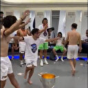 Trabzonspor soyunma odasında kolbastı şov