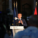 Macron: Lübnan'ın iç işlerine karışmak zorundayız
