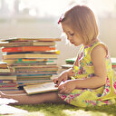 Çocuğa kitabı aile sevdirir