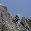 Geyikbayırı’nda tehlikeli kayalık alana çelik ağ geriliyor