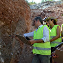 Manisa'da 8 ayda 7 bin depreme neden olan fay hattında hendek açıldı: Bu bölgede 7’ye kadar deprem üretecek faylar var