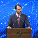 Bakan Albayrak: İstikrar sürsün, Türkiye büyüsün!