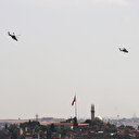 Havada asılı kalarak halkı selamlayan Atak helikopterleri TEKNOFEST'te göz doldurdu