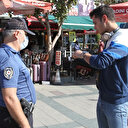 Maske takmayan genç polise 'nefes almak en doğal hakkımız ben bu haktan mahrum kalmak istemiyorum' diye cevap verince cezayı yedi