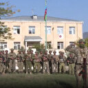 Azerbaycan askerleri Zengilan kent merkezine Azerbaycan bayrağı dikti