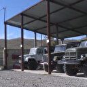 Azerbaycan ordusu, Ermenistan askerlerinin kaçarken geride bıraktığı askeri araç ve mühimmatları paylaştı