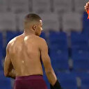 Mbappe maçın son düdüğünün ardından Başakşehir'in yıldızıyla formasını değiştirdi