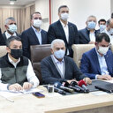 AK Parti İzmir Milletvekili Binali Yıldırım ve bakanlar deprem bölgesinde