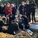 İzmir'deki depremde hayatını kaybeden Buse gözyaşları içinde toprağa verildi