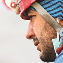 Bir yakınını  kaybetmiş gibi