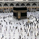 Yurt dışından gelen ilk umre kafilesi 8 ay aradan sonra Kabe'de tavaf yaptı
