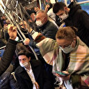 Metro ve metrobüste yine bilindik manzara: Mesafe yok korona var