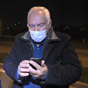 Hem yaşlı hem maskesiz hem de alkollü