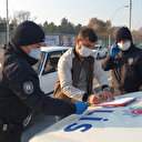 Çorum'da sokağa çıkma yasağını ihlal eden kişi polisle tartıştı