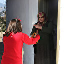 Türk Kızılayı'ndan evde kalanlara simit ve ekmek ikramı