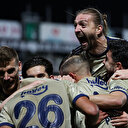 Altay Bayındır Denizli deplasmanında duvar oldu: 10 kişi kalan Fenerbahçe kazandı