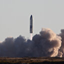 Elon Musk'ın Mars roketi 'Starship SN8' test sırasında patladı