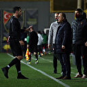 Fatih Terim gördüğü kırmızı kart sonrasında çılgına döndü: "Sen nasıl hakemsin?"