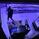 Pastane çalışanlarını oyalayıp, dezenfektan sıkma bahanesiyle sadaka kutusunu çaldılar