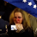 ABD'de Trump destekçileri ile polis birbirine girdi