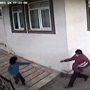 Kargo görevlisi dehşeti: Fotoğrafını çeken otizmli çocuğu dövdü