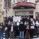 Evlat nöbetindeki aileler kar kış dinlemiyor