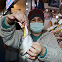 Bu hilelere dikkat: Balığı ağır ve parlak göstermek için bu ürünleri kullanıyorlar