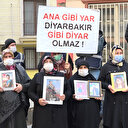 Evlat nöbetindeki aileleri ziyaret eden AK Parti'li Çam: Zafer işareti yapanlar, hezimete uğrayacak