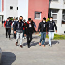 16 yaşındaki kız arkadaşıyla evlenmek istedi, ailesi izin vermeyince evlerini bastı