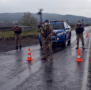 Kahramanmaraş'ta üç mahallede bazı evler karantinaya alındı: Yollar kum dökülerek kapatıldı