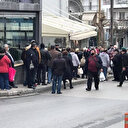 Yunanistan'da ekonomik kriz derinleşiyor: Bedava yemek için metrelerce kuyrukta bekliyorlar