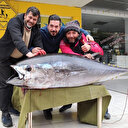 Amatör balıkçı oltayla 173 santim boyunda orkinos yakaladı