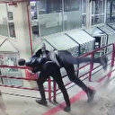 Tartıştığı esnafı 12. kattan aşağı attı