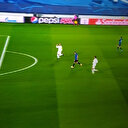 Şampiyonlar Ligi'nde tartışılan olay: Gole giderken maçın ilk yarısını bitirdi