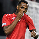 Larin'li Kanada'dan tarihi skor: 11-0
