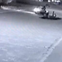 Motosiklet sürücüsü atın ipine takılıp yere savruldu: Atın ve sürücünün hafif yaralandığı ilginç kaza kamerada