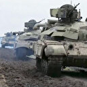 Rusya’dan yığınağa devam: Zırhlı araçlara savaş boyası