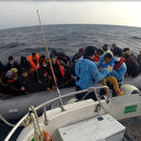 Yunanistan'ın ittiği lastik bottaki 54 kaçak göçmenin imdadına Türk Sahil Güvenliği yetişti