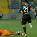 Galatasaraylı Gedson Fernandes'in pozisyonu tartışma çıkardı