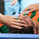 Korkutan sakatlık: Salih Uçan hastaneye kaldırıldı