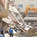 Faciaya kıl payı: İstanbul'da 5 katlı bina çöktü