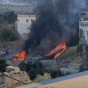 İşgalciler Filistinlilere ait araçları ateşe verdi