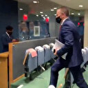 İsrailli Büyükelçi Filistinli mevkidaşı konuşurken salonu terk etti